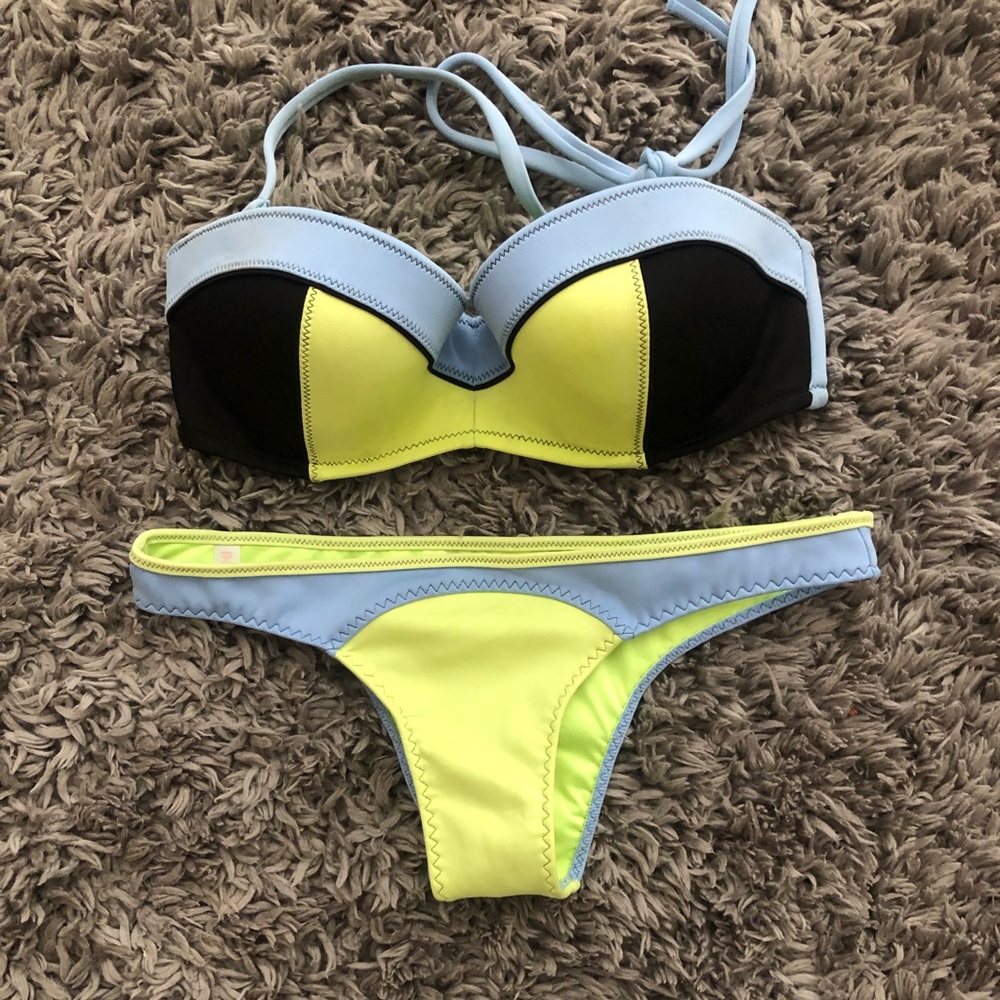VS bandeau bikini